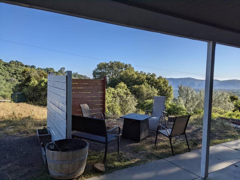 Stargazing Views. Telescope, Propane Fire Pit * Ahwahnee