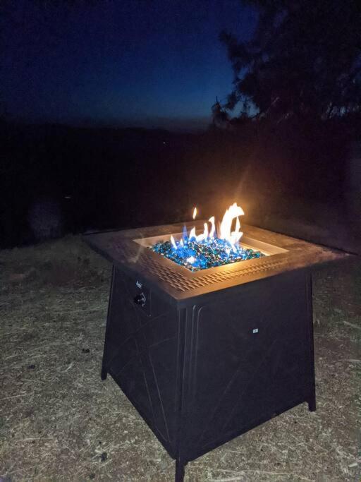 Stargazing Views. Telescope, Propane Fire Pit Hébergement de vacances